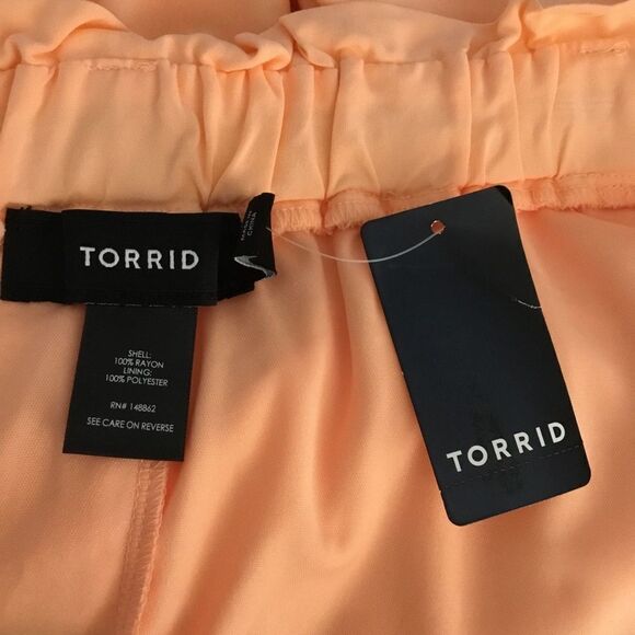 TORRID PULL ON SHORTS WOMEN'S SIZE 1 (1X). PEACH CHILLS LINED - Picture 9 of 11